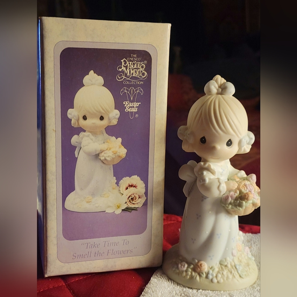 PRECIOUS Moments Collectible-Easter Seals
